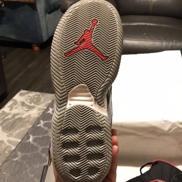 Jordan Stay Loyal Size 9. Barley worn and bottom look like new - Picture 6 of 7